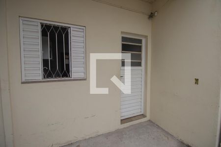 Fachada de kitnet/studio para alugar com 1 quarto, 18m² em Itaúna, São Gonçalo