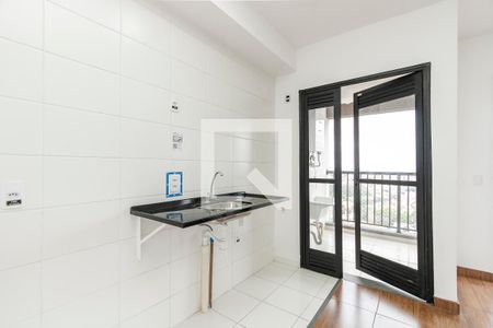 Cozinha de apartamento para alugar com 2 quartos, 42m² em Parque Maria Helena, São Paulo