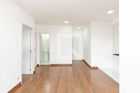 Sala/ Cozinha de apartamento para alugar com 2 quartos, 42m² em Parque Maria Helena, São Paulo