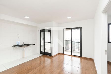 Sala/ Cozinha de apartamento para alugar com 2 quartos, 42m² em Parque Maria Helena, São Paulo