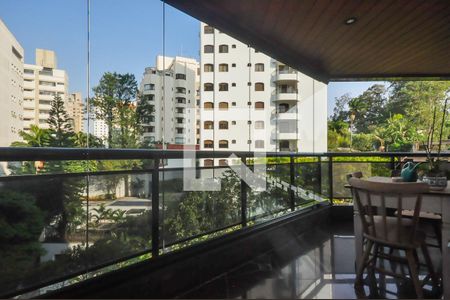 Varanda de apartamento à venda com 4 quartos, 275m² em Vila Morumbi, São Paulo