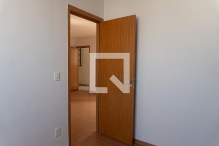 Quarto 1 de apartamento para alugar com 2 quartos, 40m² em Cabral, Contagem