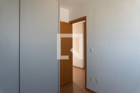 Quarto 2 de apartamento para alugar com 2 quartos, 40m² em Cabral, Contagem