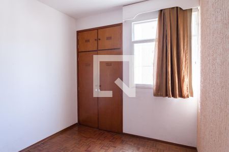 quarto 1 de apartamento à venda com 3 quartos, 80m² em Santo Antônio, Belo Horizonte