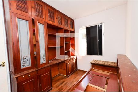 Quarto2 de apartamento para alugar com 2 quartos, 58m² em Sagrada Família, Belo Horizonte