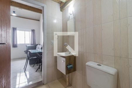 Banheiro de kitnet/studio para alugar com 1 quarto, 36m² em Forquilhinha, São José