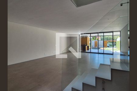 Sala  de casa de condomínio à venda com 4 quartos, 480m² em Barra da Tijuca, Rio de Janeiro