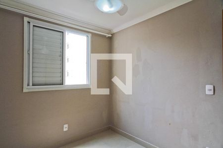 Quarto 2 de apartamento para alugar com 2 quartos, 44m² em Jardim Íris, São Paulo