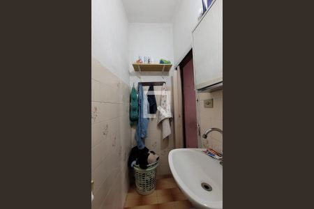 Banheiro da suíte de casa à venda com 4 quartos, 145m² em Vila Bela Vista, Santo André