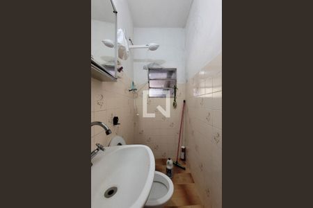 Banheiro da suíte de casa à venda com 4 quartos, 145m² em Vila Bela Vista, Santo André