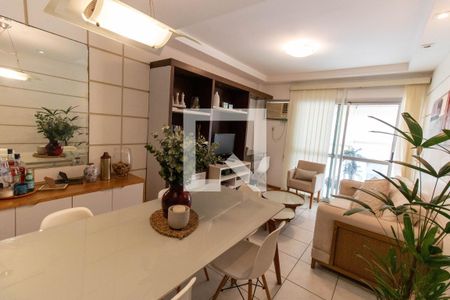 Apartamento à venda com 120m², 2 quartos e 1 vagaSala