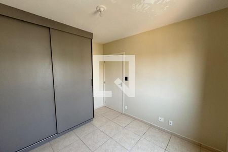 Dormitório 01 de apartamento para alugar com 2 quartos, 44m² em Recanto das Palmeiras, Ribeirão Preto