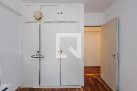 Quarto 1 de apartamento para alugar com 3 quartos, 106m² em Alto de Pinheiros, São Paulo