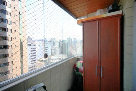 Varanda de apartamento à venda com 3 quartos, 110m² em Lourdes, Belo Horizonte