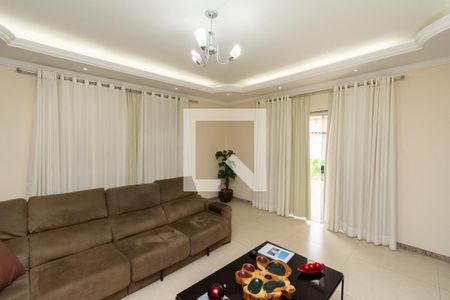 Sala de TV de casa à venda com 3 quartos, 360m² em Novo Riacho, Contagem