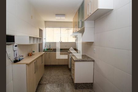 Cozinha de apartamento à venda com 3 quartos, 90m² em Colégio Batista, Belo Horizonte