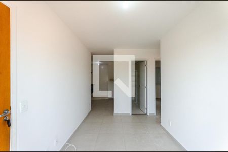 Sala de apartamento para alugar com 2 quartos, 48m² em Vila Santa Edwiges, São Paulo