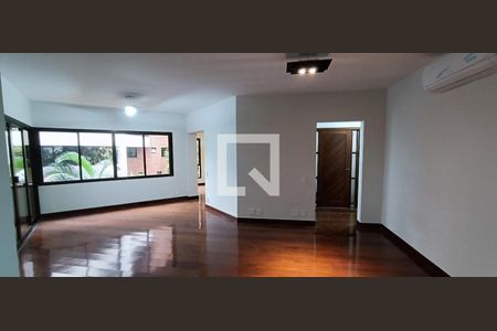 Sala de apartamento para alugar com 4 quartos, 286m² em Jardim Vitória Régia, São Paulo