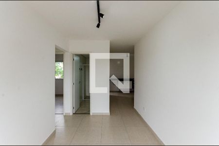 Sala de apartamento para alugar com 2 quartos, 48m² em Vila Santa Edwiges, São Paulo