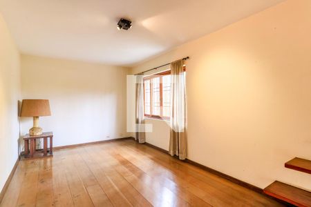 Sala 1 de casa para alugar com 3 quartos, 160m² em Vila Cordeiro, São Paulo