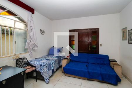 Quarto de casa à venda com 6 quartos, 350m² em Saudade, Belo Horizonte