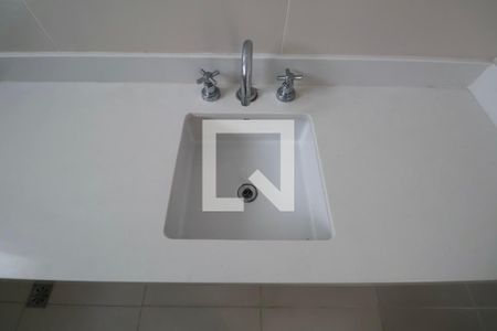 Casa para alugar com 179m², 3 quartos e 3 vagas Casa para alugar com 179m², 3 quartos e 3 vagasBanheiro Suíte 3