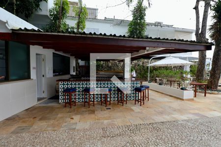 Casa para alugar com 179m², 3 quartos e 3 vagas Casa para alugar com 179m², 3 quartos e 3 vagasÁrea comum - Churrasqueira