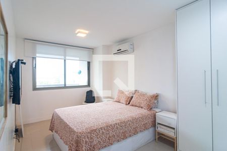 Suite  de apartamento à venda com 2 quartos, 81m² em Charitas, Niterói