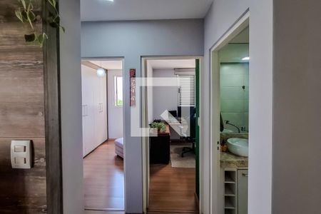 corredor de apartamento para alugar com 3 quartos, 64m² em Bosque da Saúde, São Paulo