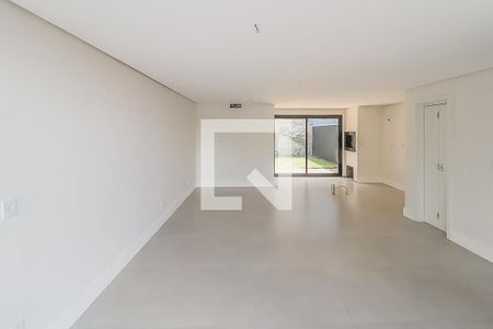 Casa à venda com 170m², 3 quartos e 2 vagasSala