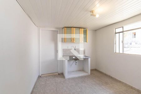 Sala/Cozinha de kitnet/studio para alugar com 1 quarto, 30m² em Novo Mundo, Curitiba