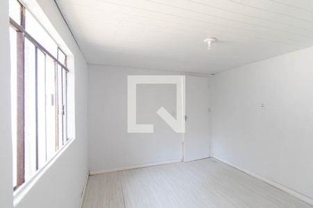 Quarto  de kitnet/studio para alugar com 1 quarto, 30m² em Novo Mundo, Curitiba