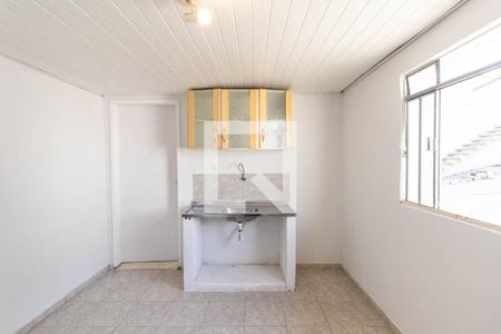 Sala/Cozinha de kitnet/studio para alugar com 1 quarto, 30m² em Novo Mundo, Curitiba