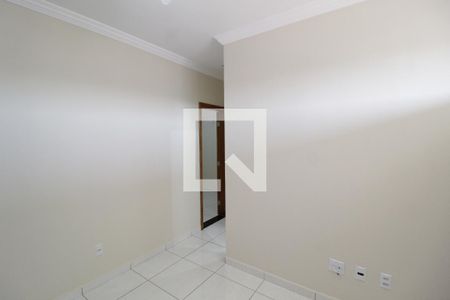 Sala de apartamento para alugar com 2 quartos, 50m² em Santa Mônica, Uberlândia