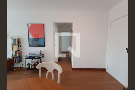 Sala de apartamento para alugar com 2 quartos, 70m² em Barra da Tijuca, Rio de Janeiro