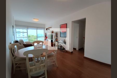 Sala de apartamento para alugar com 2 quartos, 70m² em Barra da Tijuca, Rio de Janeiro