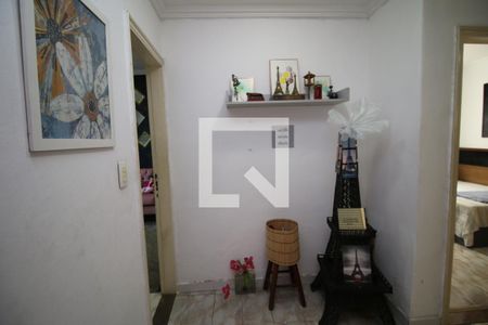 Sala - Corredor de casa para alugar com 3 quartos, 200m² em Cordovil, Rio de Janeiro