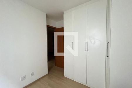 Quarto 2 de apartamento para alugar com 2 quartos, 72m² em Parque Santa Rosa, Suzano