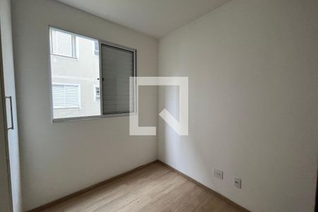 Quarto 2 de apartamento para alugar com 2 quartos, 72m² em Parque Santa Rosa, Suzano