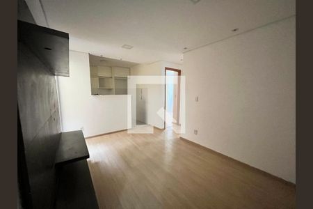 Sala de apartamento para alugar com 2 quartos, 72m² em Parque Santa Rosa, Suzano