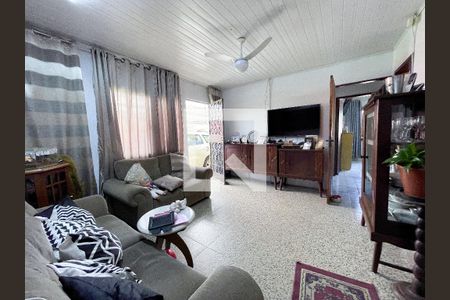 Casa à venda com 114m², 5 quartos e 2 vagasSala