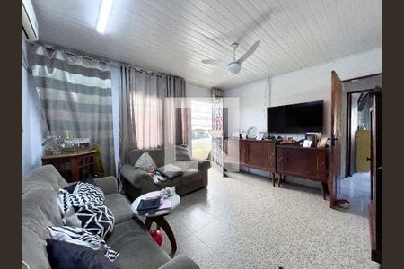 Casa à venda com 114m², 5 quartos e 2 vagasSala