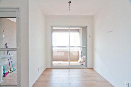 Sala de apartamento à venda com 3 quartos, 66m² em Vila Cruz das Almas, São Paulo