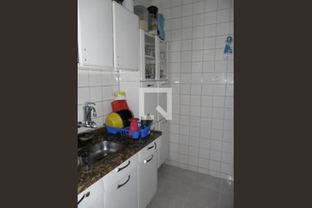 Cozinha de apartamento à venda com 3 quartos, 68m² em Tirol, Contagem