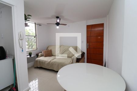 Sala de apartamento para alugar com 1 quarto, 37m² em Cocotá, Rio de Janeiro