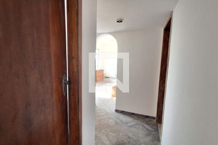 Corredor de casa para alugar com 3 quartos, 75m² em Centro, Duque de Caxias