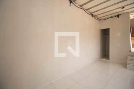 Sala/Cozinha de apartamento para alugar com 2 quartos, 100m² em Colônia Agrícola Samambaia, Brasília