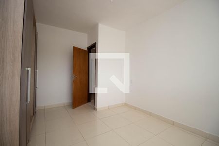 Quarto 1 de apartamento para alugar com 2 quartos, 100m² em Colônia Agrícola Samambaia, Brasília