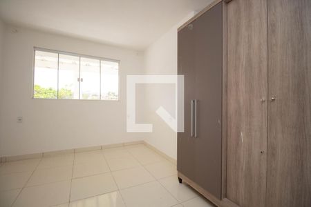 Quarto 1 de apartamento para alugar com 2 quartos, 100m² em Colônia Agrícola Samambaia, Brasília