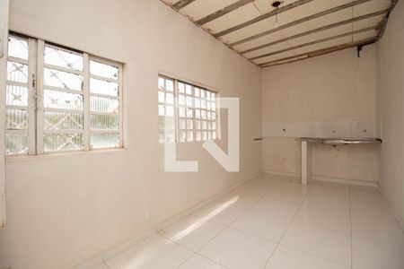 Sala/Cozinha de apartamento para alugar com 2 quartos, 100m² em Colônia Agrícola Samambaia, Brasília